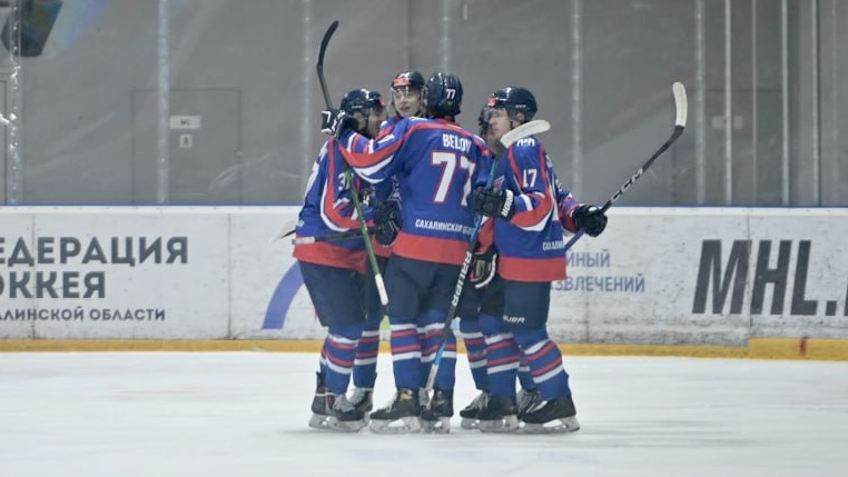 «Сахалинские Акулы» победой над «Амурскими Тиграми» завершают 2024 год.